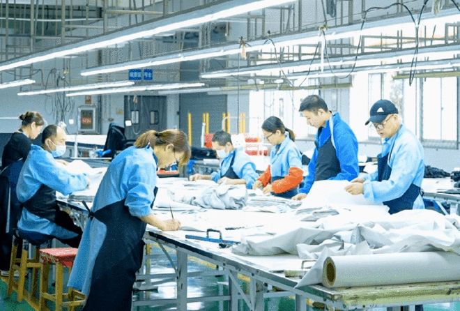 潜江订单旺生产忙，技术研发与销售火力全开