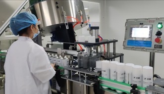 从“织造”到“智造” 解码袜厂百万年薪招主播背后的制造业数字化逆袭